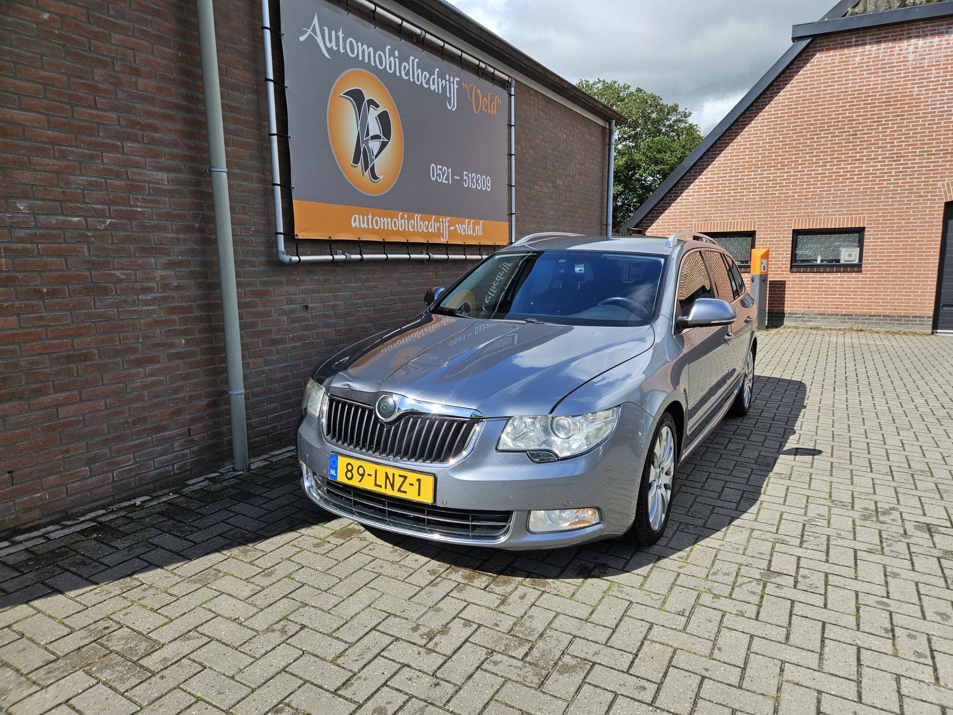 Skoda Superb Combi 1.8 TSI Elegance Business Line (bj 2010), Auto's, Euro 5, Gebruikt, Zwart, 700 kg