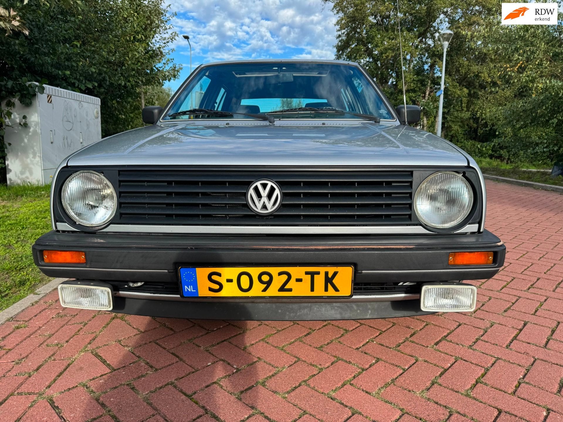 Volkswagen VOLKSWAGEN-VW GL AUTOMAAT 83.000 KM, Auto's, Dealer onderhouden, Gebruikt, Overige modellen, Metallic lak