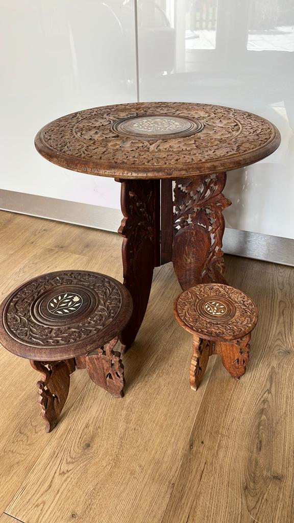 Set van 3 Balinees houtsnijwerk tafeltjes. Bijzet tafeltje, Ophalen of Verzenden