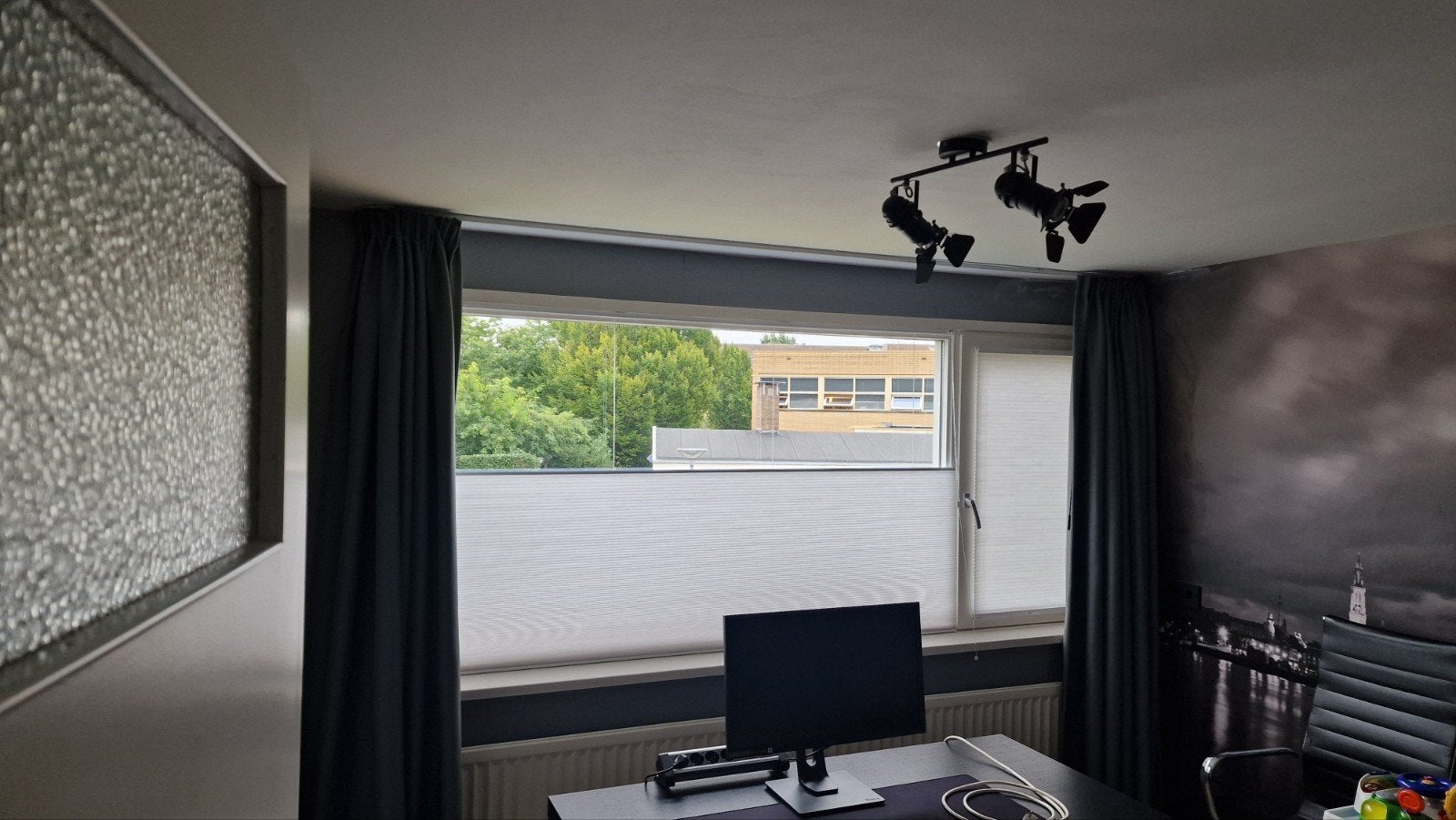 Foto 4 van Klusjesman, monteur raamdecoratie beschikbaar