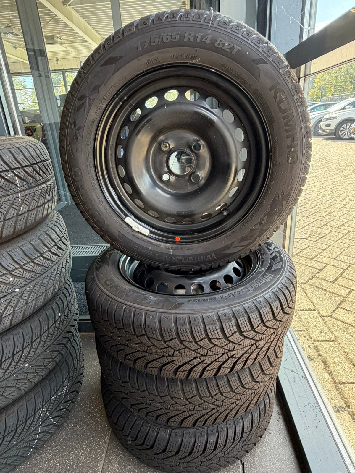 Winterbanden winterset Kia Picanto Hyundai i10 Aygo 8mm!!, Auto-onderdelen, 14 inch, Gebruikt, 175 mm, Banden en Velgen