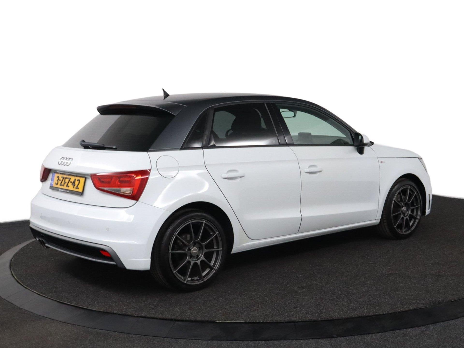 Audi A1 Sportback 1.4 TFSI Ambition Pro Line Business Leer|5, Auto's, Audi, Voorwielaandrijving, Euro 5, Zwart, 4 cilinders