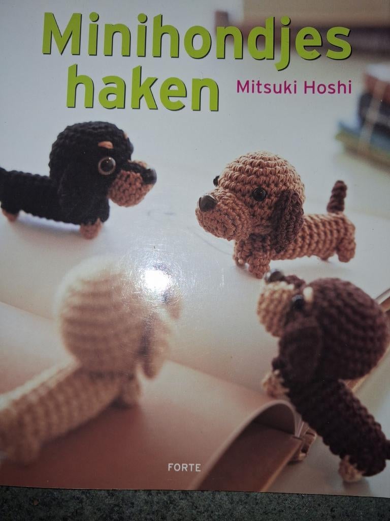 Mitsuki Hoshi - Minihondjes haken, Breien en Haken, Mitsuki Hoshi, Nieuw, Ophalen of Verzenden