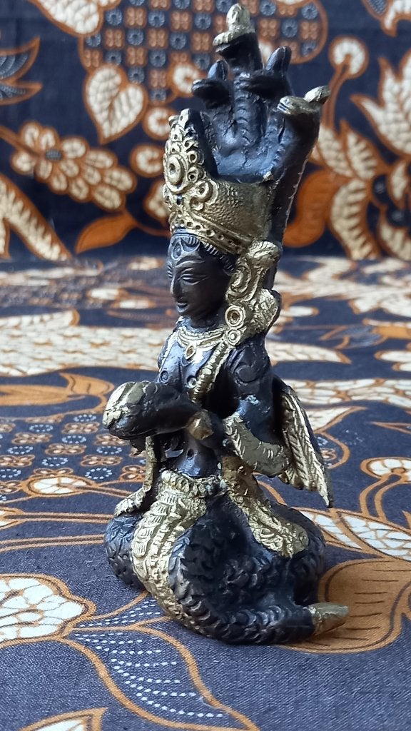 Mooi oud Oosters brons verguld Naga beeldje 12,3 cm., Handgemaakt, Ophalen of Verzenden, Overige herkomsten, Brons