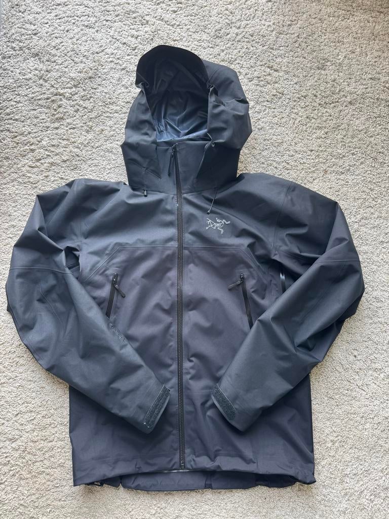 Arc’teryx Beta AR Hardshell Jas Zwart, Ophalen of Verzenden, Zo goed als nieuw, Maat 48/50 (M), Zwart