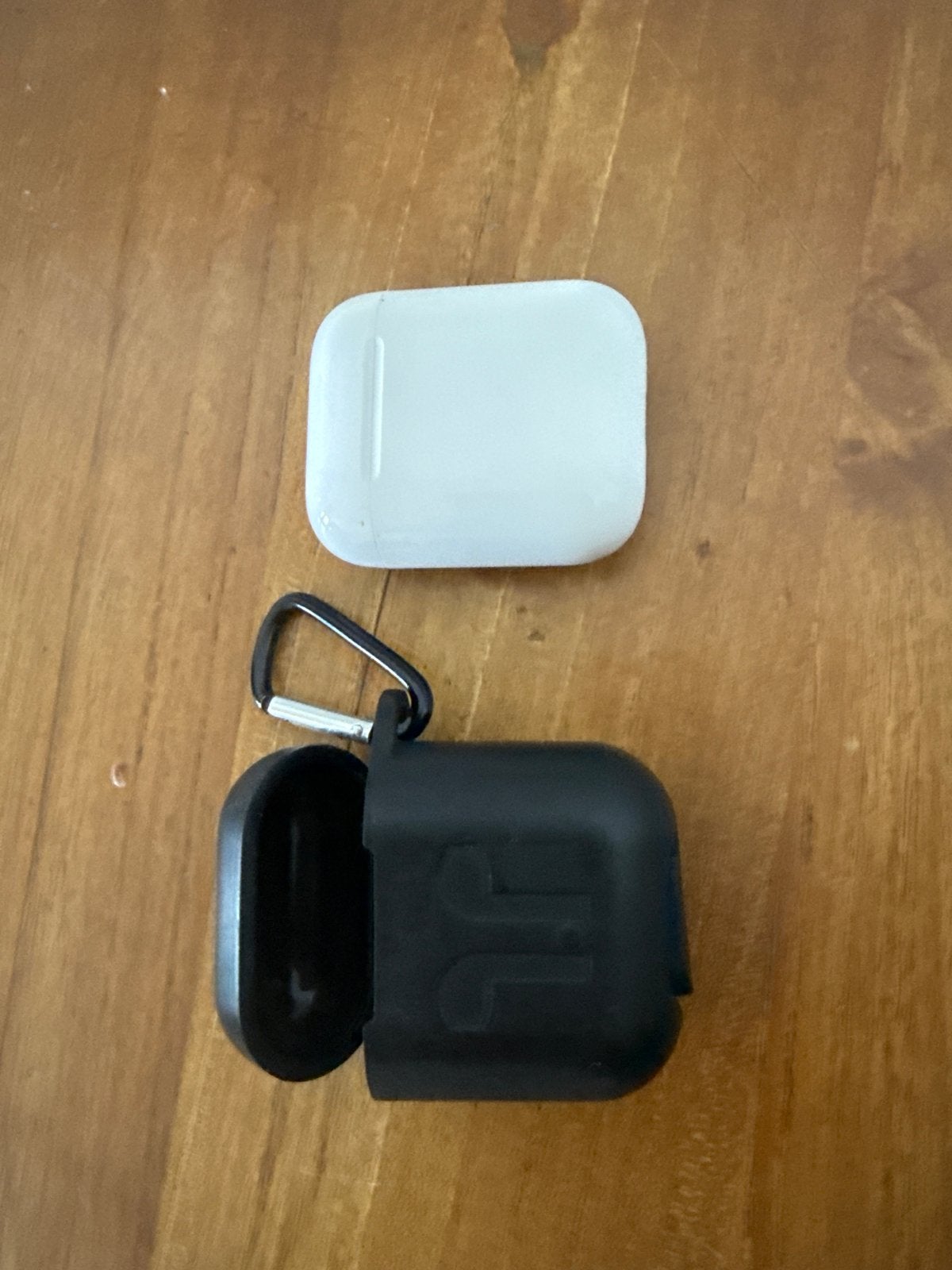 Apple AirPods 2e generatie met oplaadcase en hoesje, In-ear, Bluetooth, Ophalen of Verzenden, Zo goed als nieuw