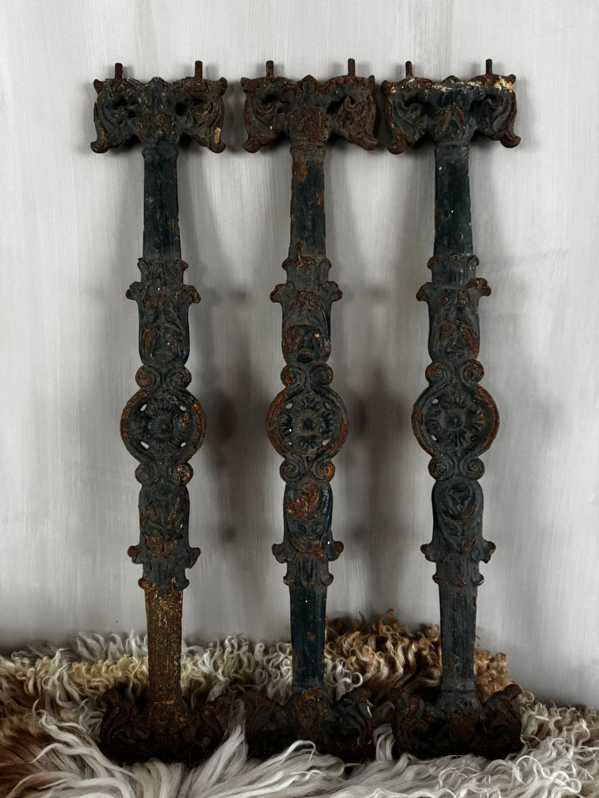 Antieke gietijzeren trapspijlen decoratie, Antiek en Kunst, Ophalen of Verzenden