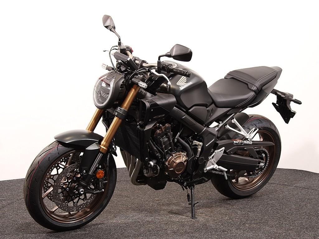 Honda CB 650 RC, Bedrijf, Naked bike