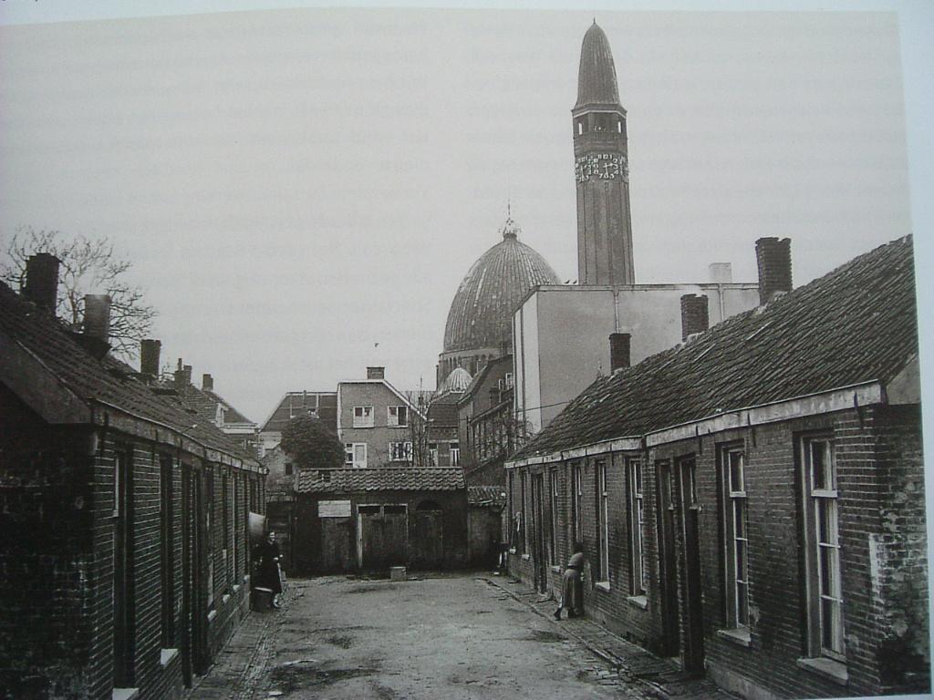 Waalwijk 700 jaar kloppend hart van de Langstraat., Boeken, Geschiedenis | Stad en Regio, 20e eeuw of later, F. Vercauteren, Ophalen of Verzenden