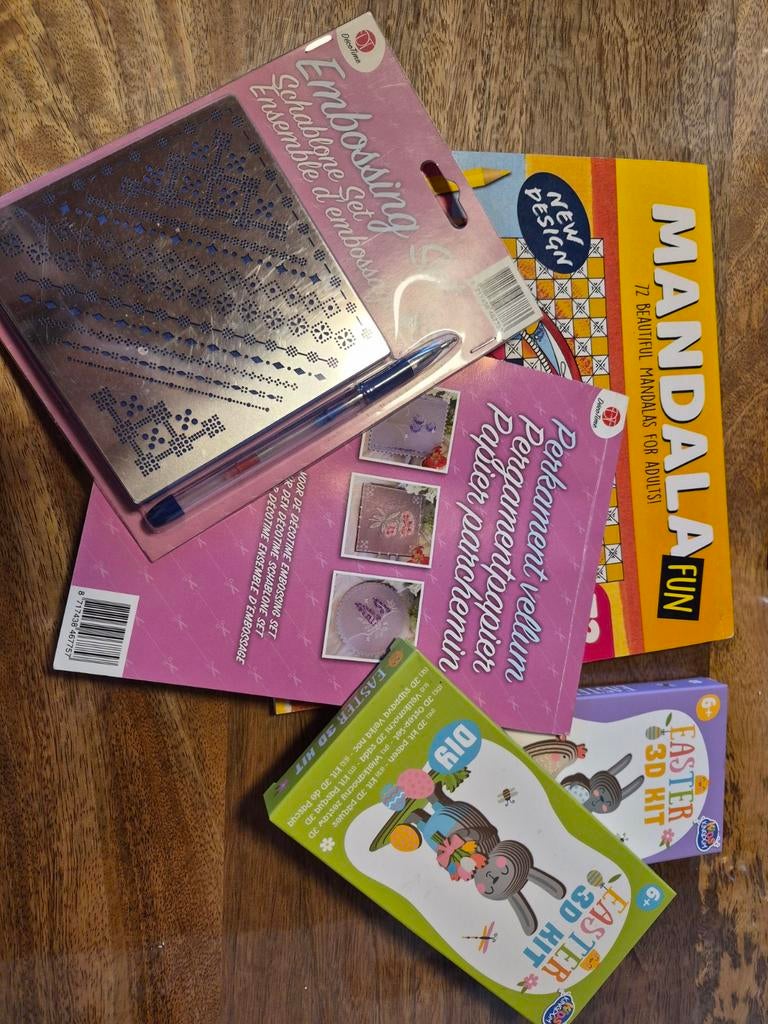 Diverse knutselspullen: Embossing, Mandala, Perkament & DIY, Ophalen, Nieuw, Meerkleurig, Pasen