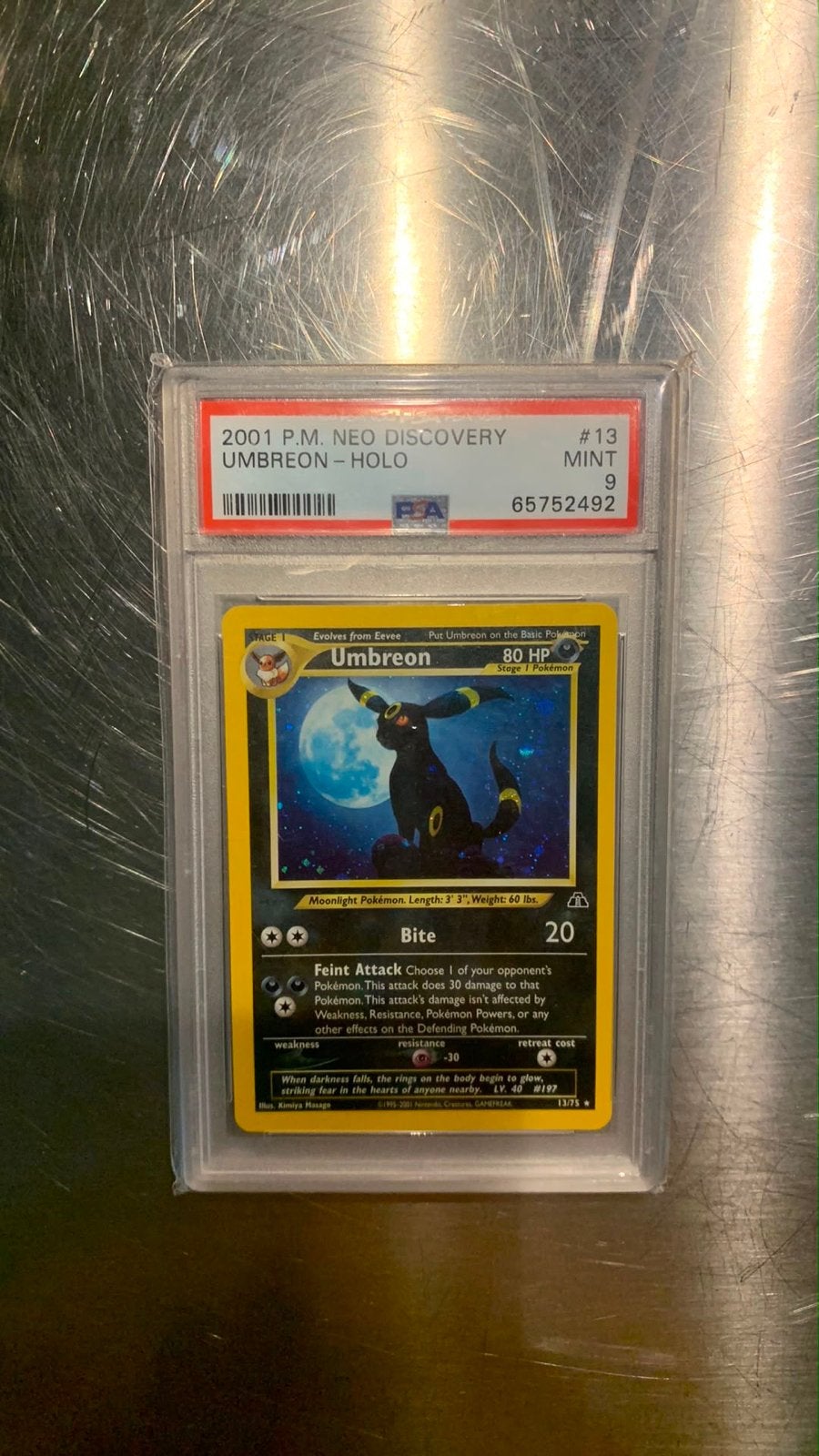 Umbreon PSA 9 - 2001 P.M. Neo Discovery, Hobby en Vrije tijd, Verzamelkaartspellen | Pokémon, Ophalen, Zo goed als nieuw, Losse kaart