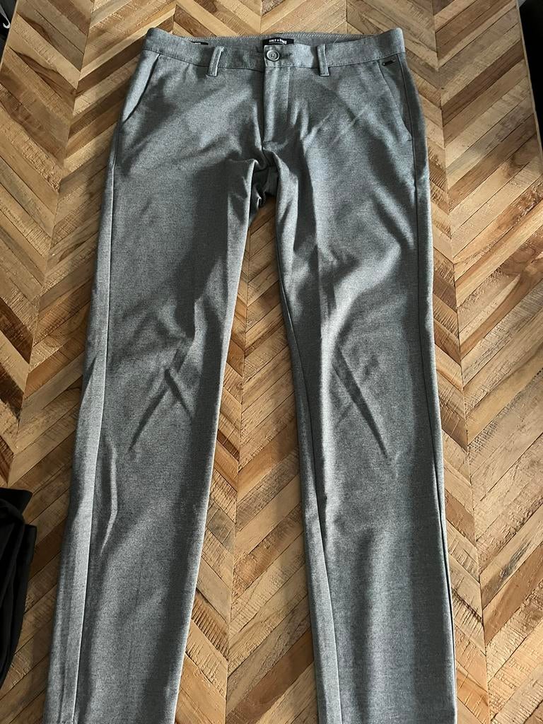 Grijze pantalon W32/L34 Only & Sons in nieuwstaat, Kleding | Heren, Broeken en Pantalons, Ophalen of Verzenden, Zo goed als nieuw
