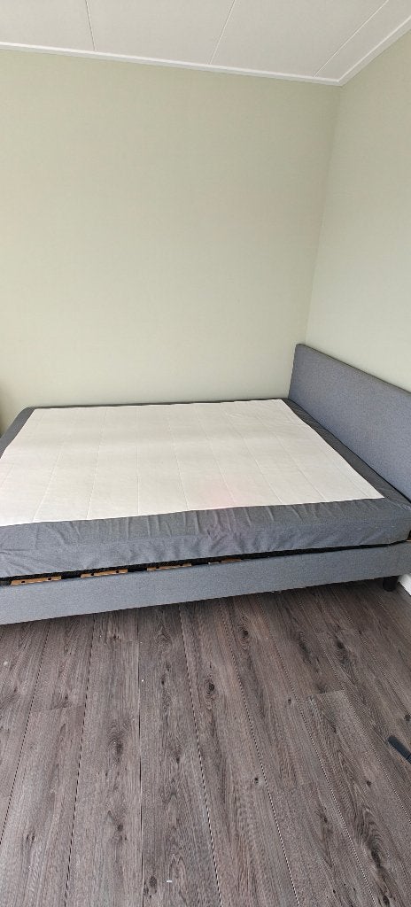 Tweepersoonsbed, Huis en Inrichting, Slaapkamer | Bedden, Ophalen, Tweepersoons, 140 cm, Zo goed als nieuw