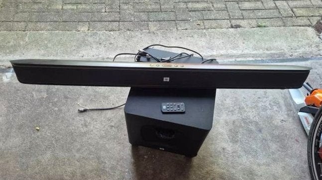 JBL SB400 Soundbar met subwoofer - geen geluid (defect), Ophalen, JBL, Overige typen, Bluetooth