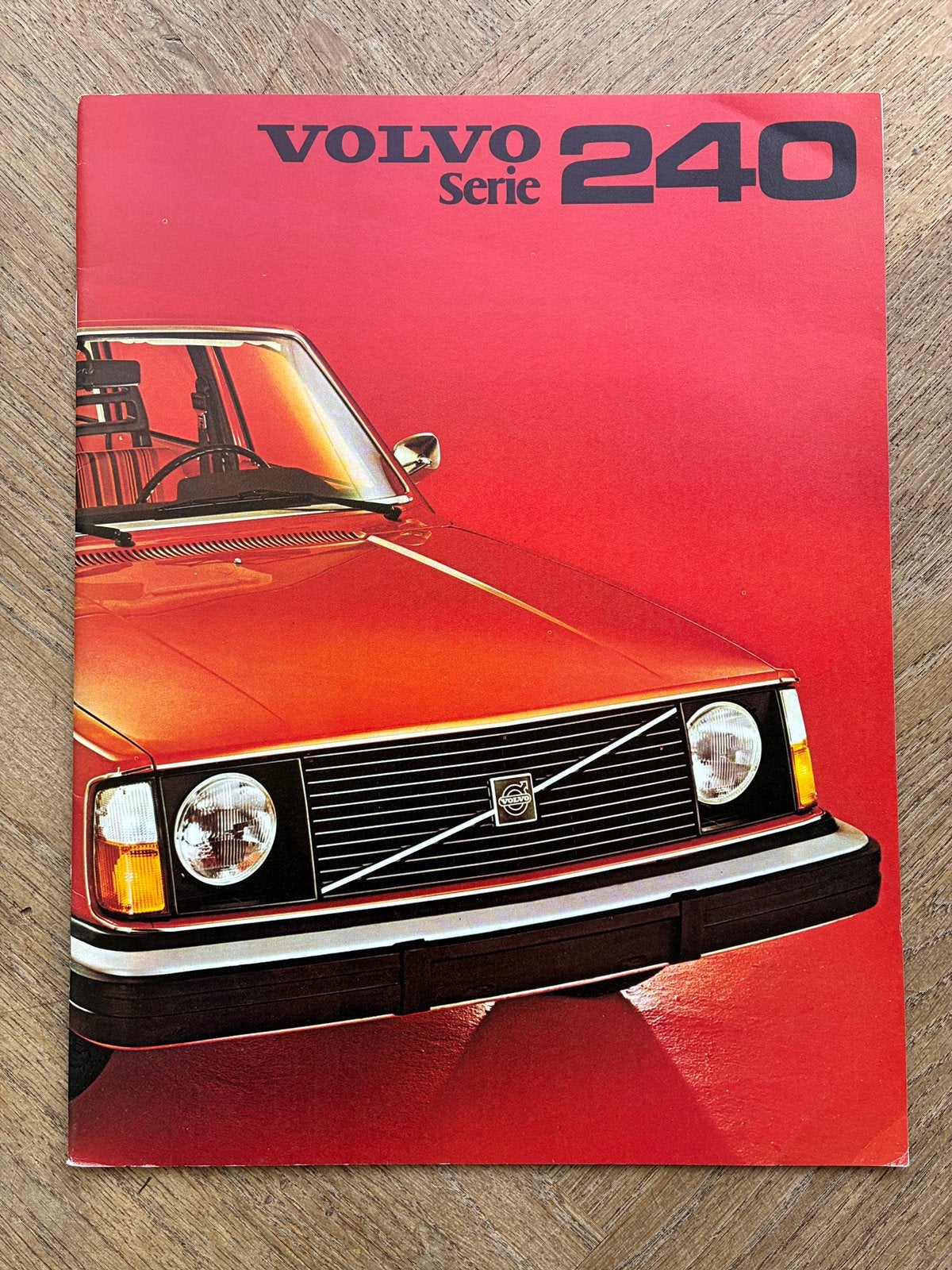 Volvo 240 brochure 1975, Verzenden, Zo goed als nieuw, Volvo