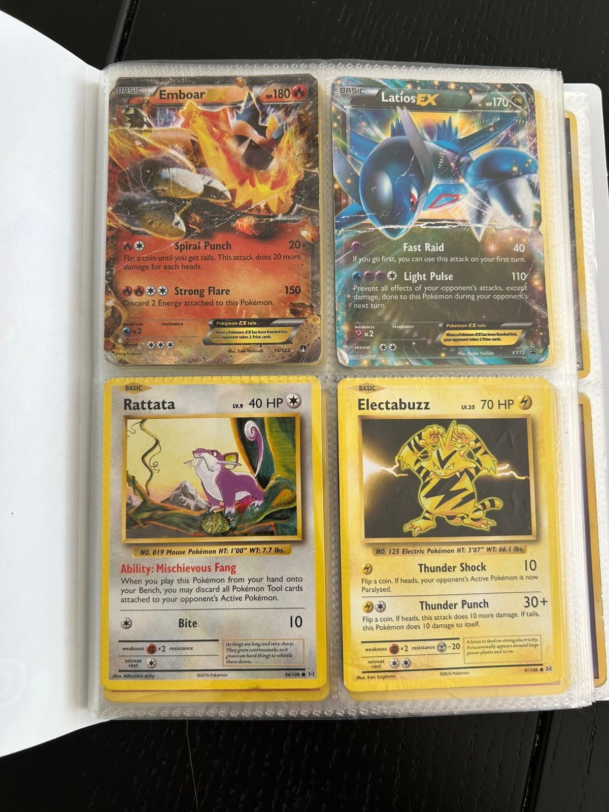 Map met 100 pokemon kaarten, Ophalen of Verzenden, Gebruikt, Meerdere kaarten