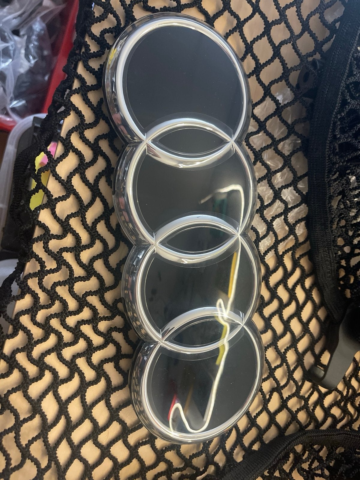 Origineel Audi 4-ringen logo voor Q3 89A / F3, Auto-onderdelen, Ophalen of Verzenden, Gebruikt, Audi