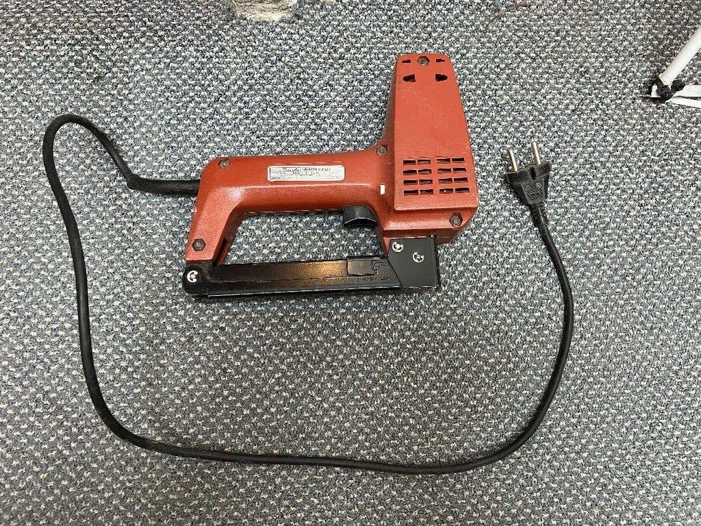 Swingline Electric 34252 Electrische nietmachine, Doe-het-zelf en Verbouw, Gereedschap | Handgereedschap, Ophalen, Gebruikt, Tacker/nietmachine