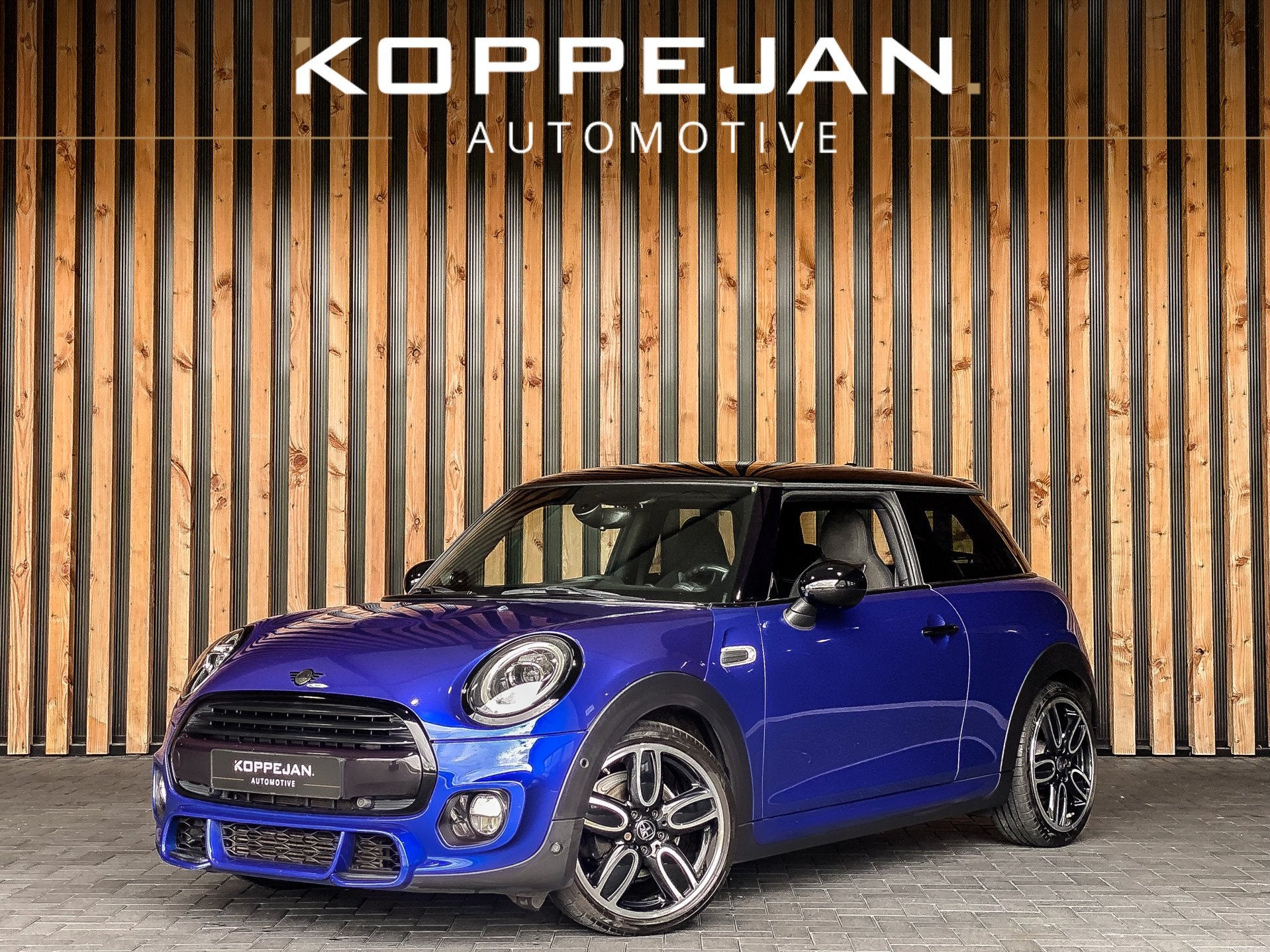 MINI Cooper 136PK Automaat John Cooper Works | HARMAN KARDON, Auto's, Mini, Bedrijf, Te koop, John Cooper Works, ABS, Airbags