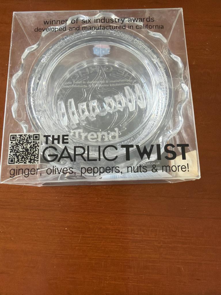 The Original Garlic Twist - Knoflookpers/hakker, Overige typen, Kunststof, Nieuw, Ophalen of Verzenden