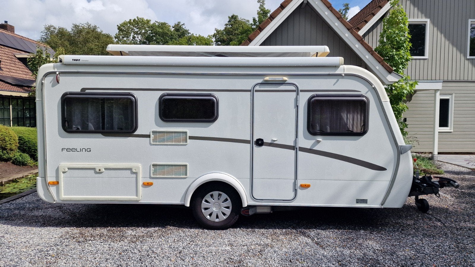 Eriba Feeling 425 - Zeer nette en complete caravan, Schokbreker, Particulier, 4 tot 5 meter, Eriba