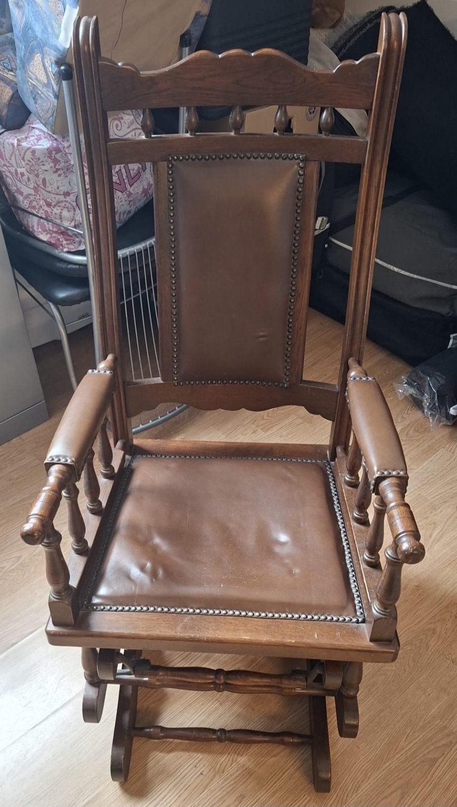 Antieke Engelse schommelstoel met lederen bekleding, Ophalen