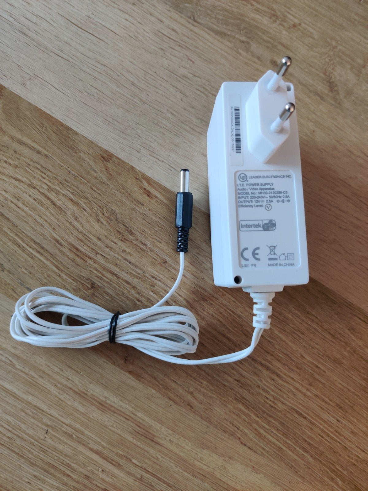 Net Adapter Voeding 12V DC/ 2.5A o.a. Odroid, RSPI etc., Ophalen of Verzenden, Zo goed als nieuw