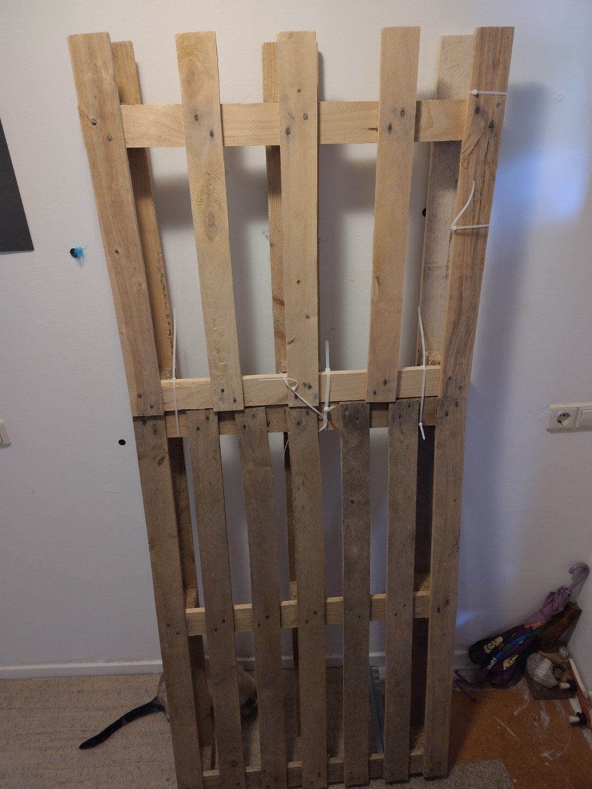 pallet bed dingen, gratis, 2 stuks 90x200, Ophalen, 50 mm of meer, Pallet, Minder dan 200 cm