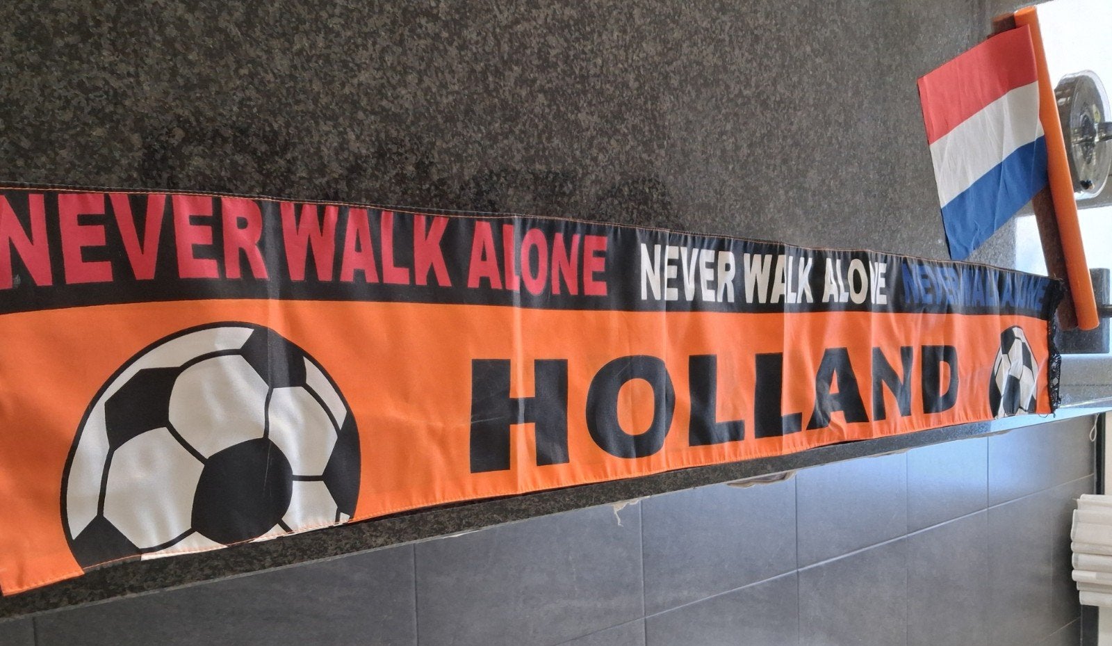 Mooie voetbalsjaal en vlag, Sport en Fitness, Voetbal, Maat XL, Ophalen, Nieuw, Bal