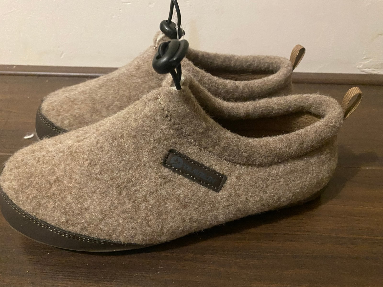 Comfortabele wollen pantoffels - Maat 37, Verzenden, Nieuw, Beige, Pantoffels of Sloffen