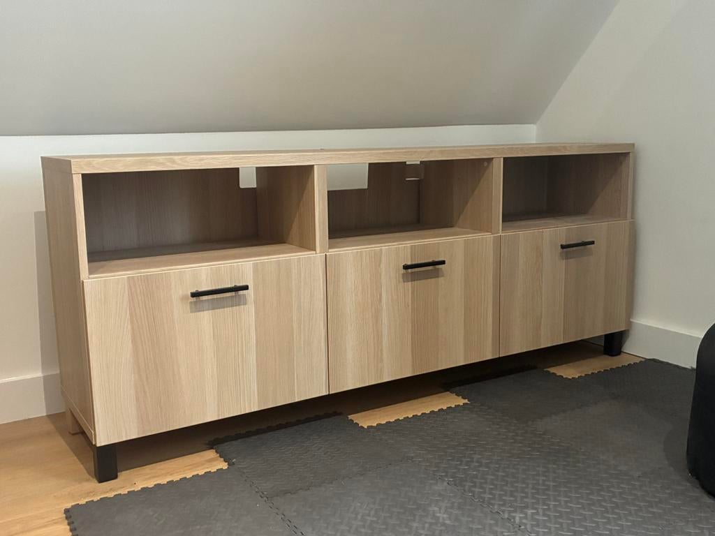 IKEA Besta kast/TV Meubel -  eiken 180cm breed, Huis en Inrichting, Kasten | Televisiemeubels, Zo goed als nieuw, Minder dan 100 cm