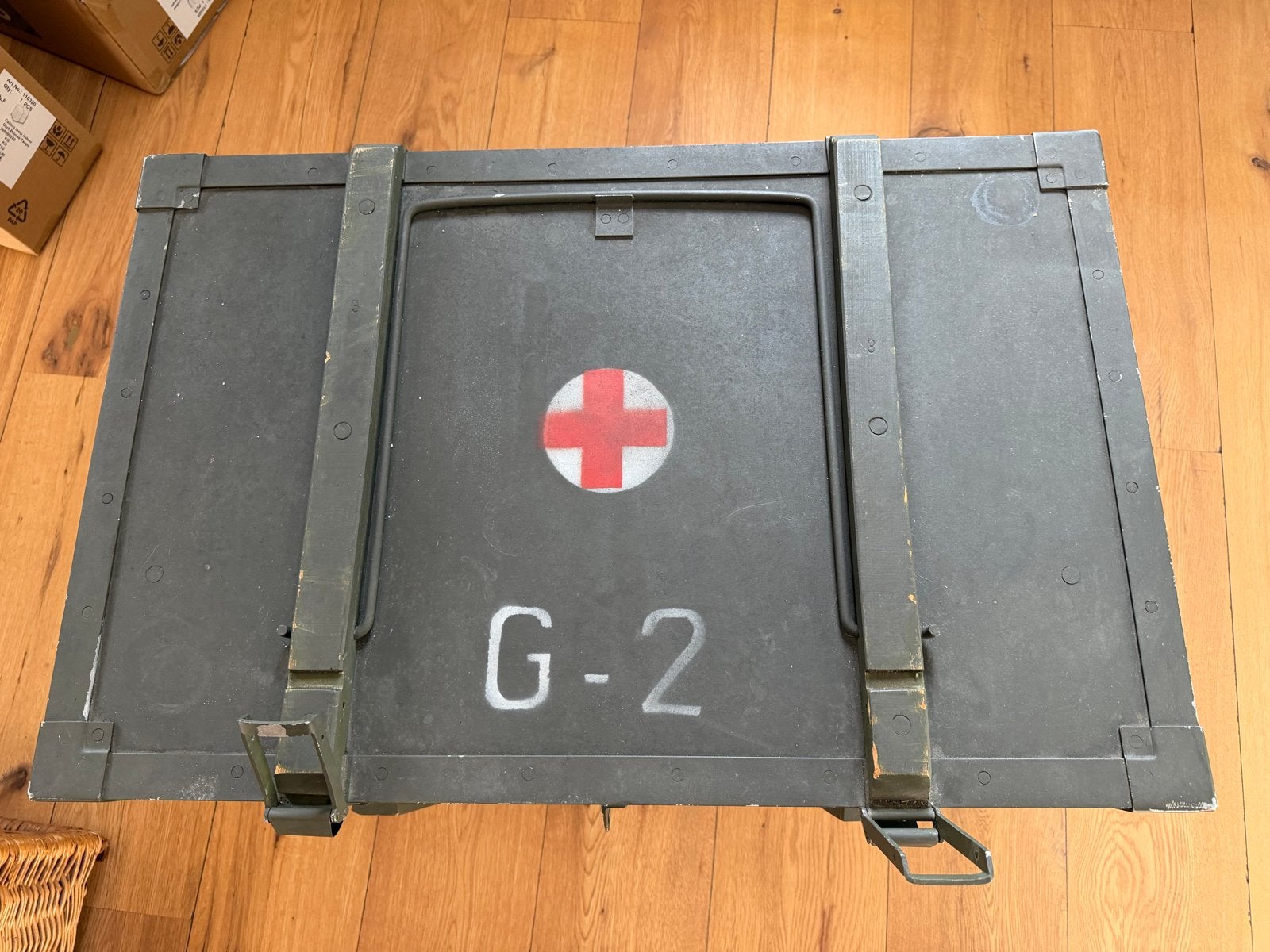 2x Vintage Legerkist / Munitiekist - Groen met Rode Kruis, Huis en Inrichting, Ophalen of Verzenden
