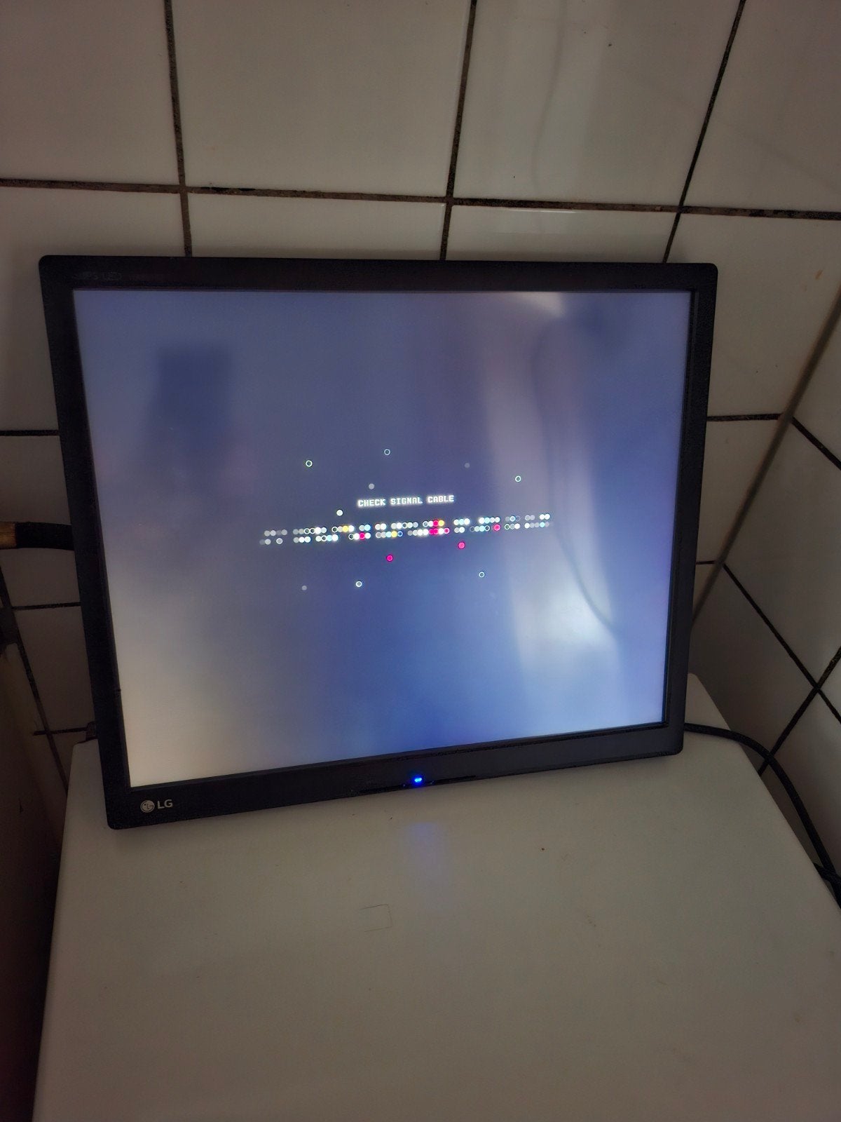 LG 19' Touchscreen Monitor, Ophalen of Verzenden, Zo goed als nieuw, LG