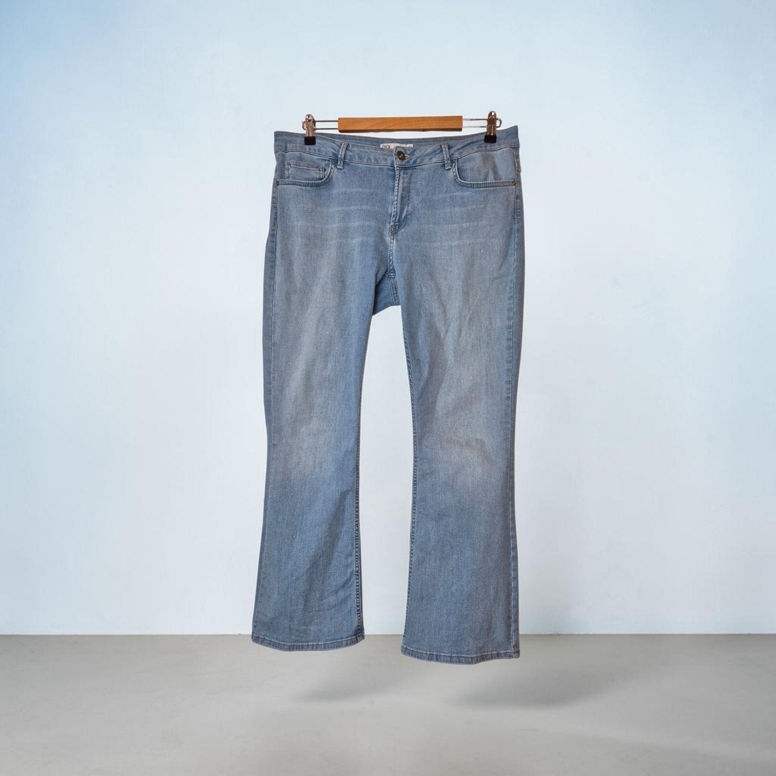 DIDI Lichtblauwe Bootcut Spijkerbroek Maat 46, Overige jeansmaten, DIDI, Zo goed als nieuw, Verzenden