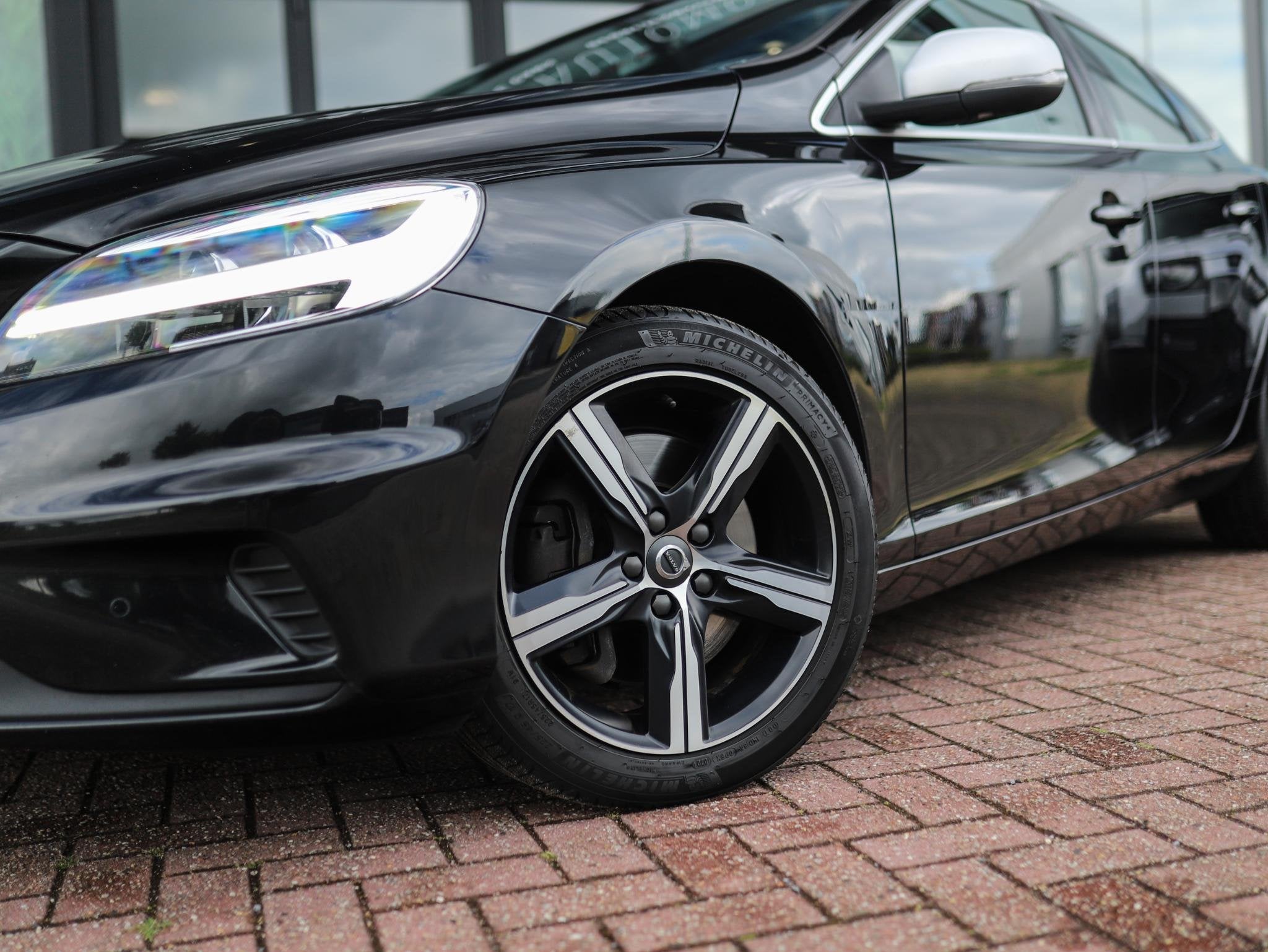 Volvo V40 2.0 D3 R-Design | BTW | Stoelverw. | Camera | Full, Auto's, Volvo, Gebruikt, Euro 6, 4 cilinders, Zwart
