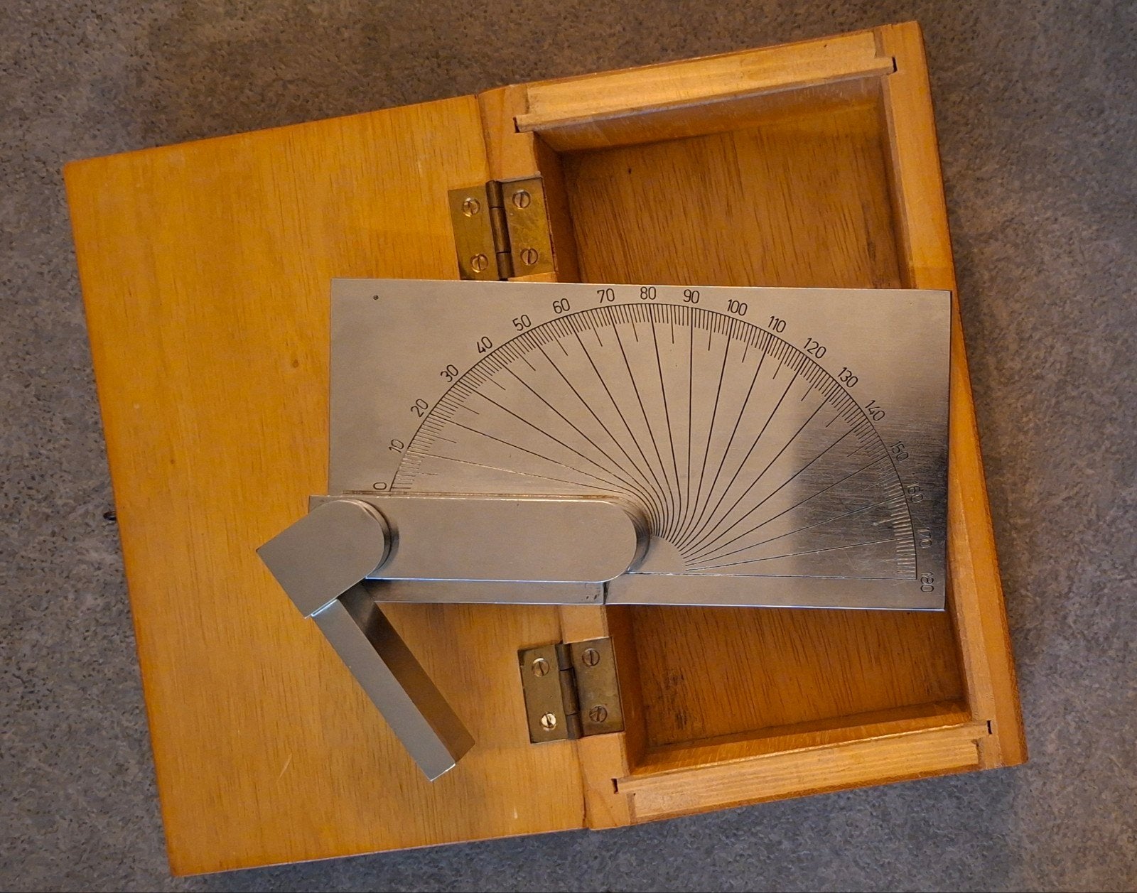 Hoekmeter in Houten kistje, Antiek en Kunst, Antiek | Gereedschap en Instrumenten, Ophalen of Verzenden