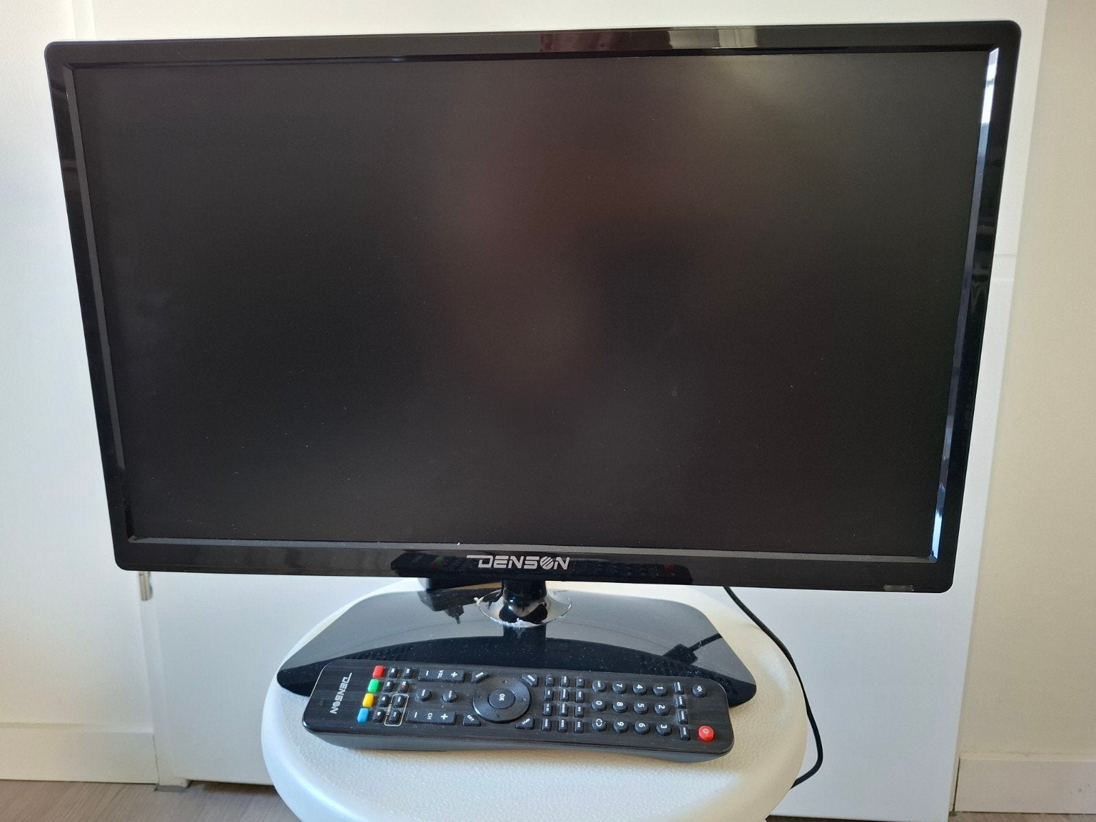 Denson 22 inch Full HD LED TV (ingebouwde sateliet-tuner), Ophalen of Verzenden, 50 Hz, Overige merken