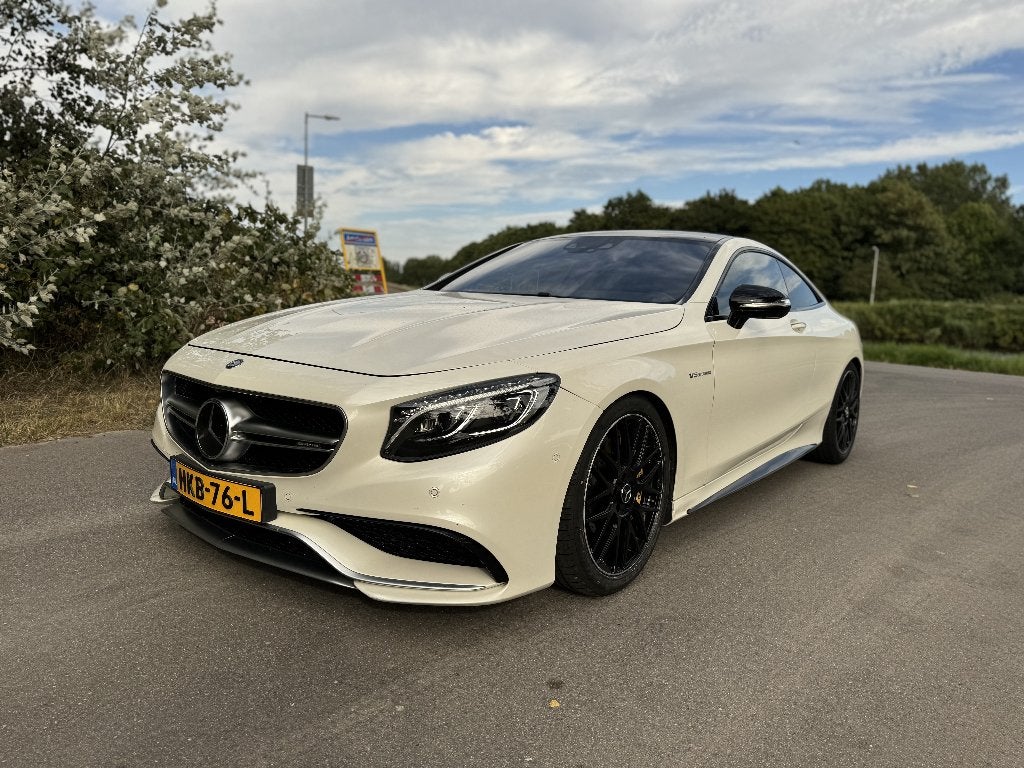 Mercedes-Benz S-Klasse 5.5 S63 AMG Coupe AUT V8 BITURBO 2015, Auto's, Mercedes-Benz, Automaat, 5461 cc, 4 stoelen, Wit