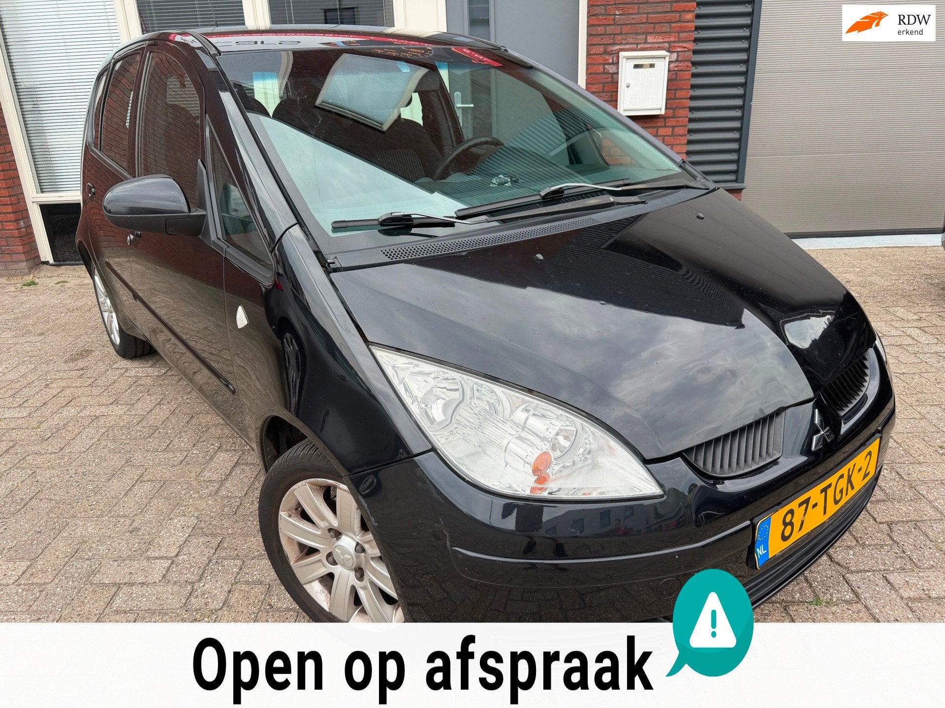 Mitsubishi Colt 1.3 Invite+ / Clima / PDC / LM / 5DRS / AUT, Auto's, Mitsubishi, Stof, Gebruikt, Met garantie (alle), Bedrijf