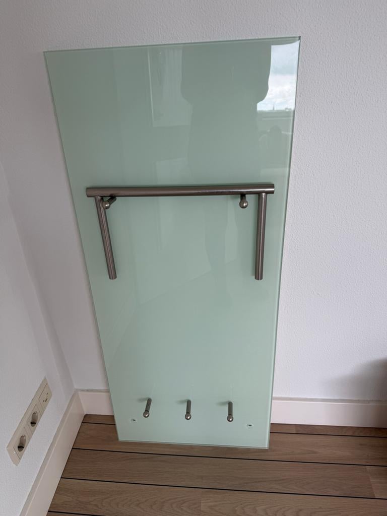 Glazen wandkapstok met RVS stang en haken, Ophalen of Verzenden, Zo goed als nieuw, Minder dan 80 cm, Glasplaat