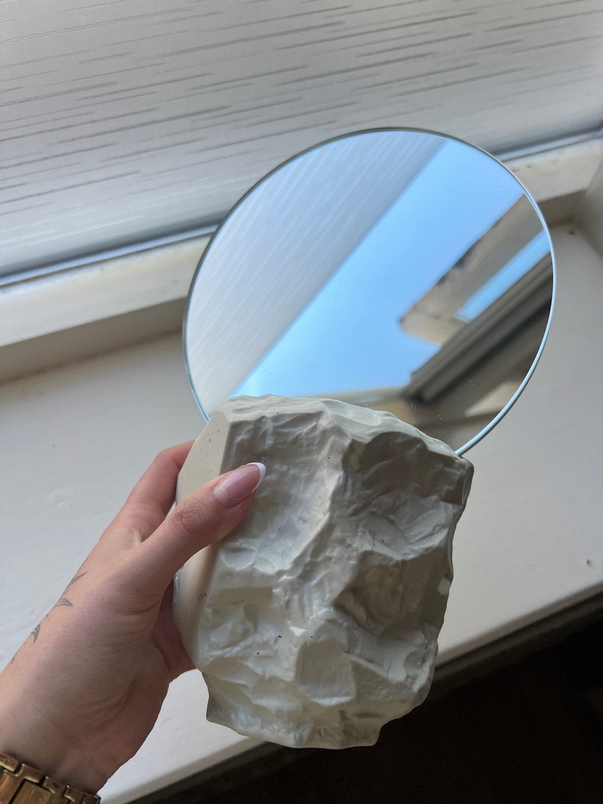 Decoratieve spiegel met unieke rotsvoet, Minder dan 50 cm, Rond, Ophalen of Verzenden, Zo goed als nieuw