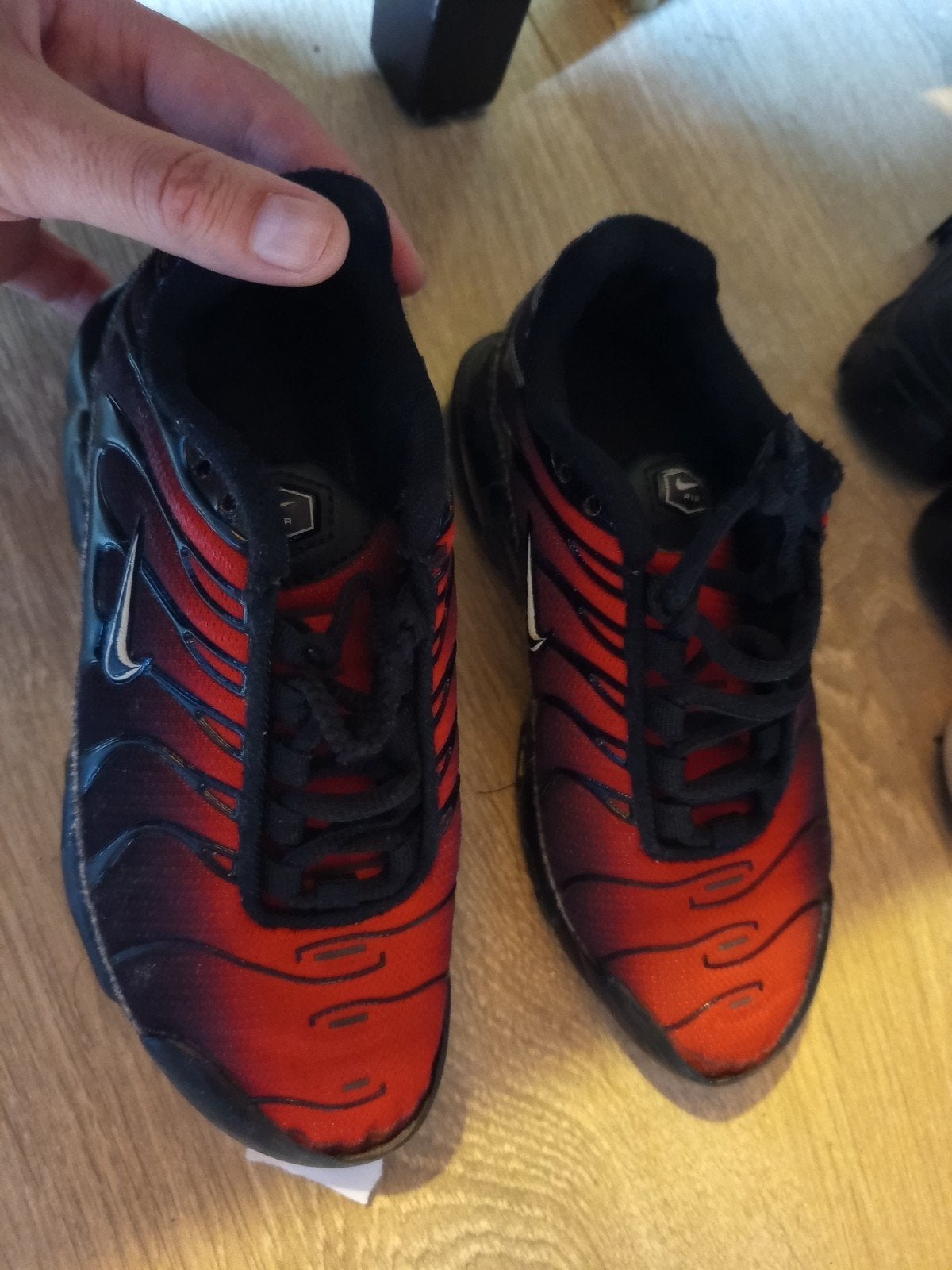 Nike Air Max Plus TN - Rood/Zwart Sneakers maat 30, Overige kleuren, Nike, Ophalen of Verzenden, Sneakers of Gympen