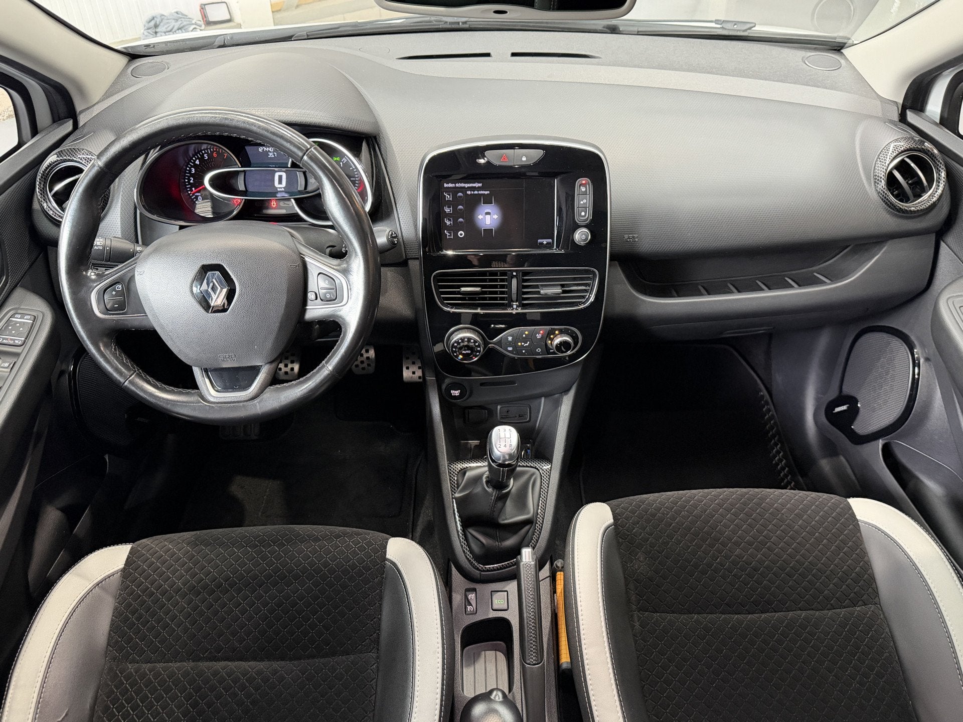 Renault Clio Estate 0.9 TCe Bose | Navi | 17" | Cruise contr, Auto's, Renault, 898 cc, 1063 kg, Gebruikt, 580 kg