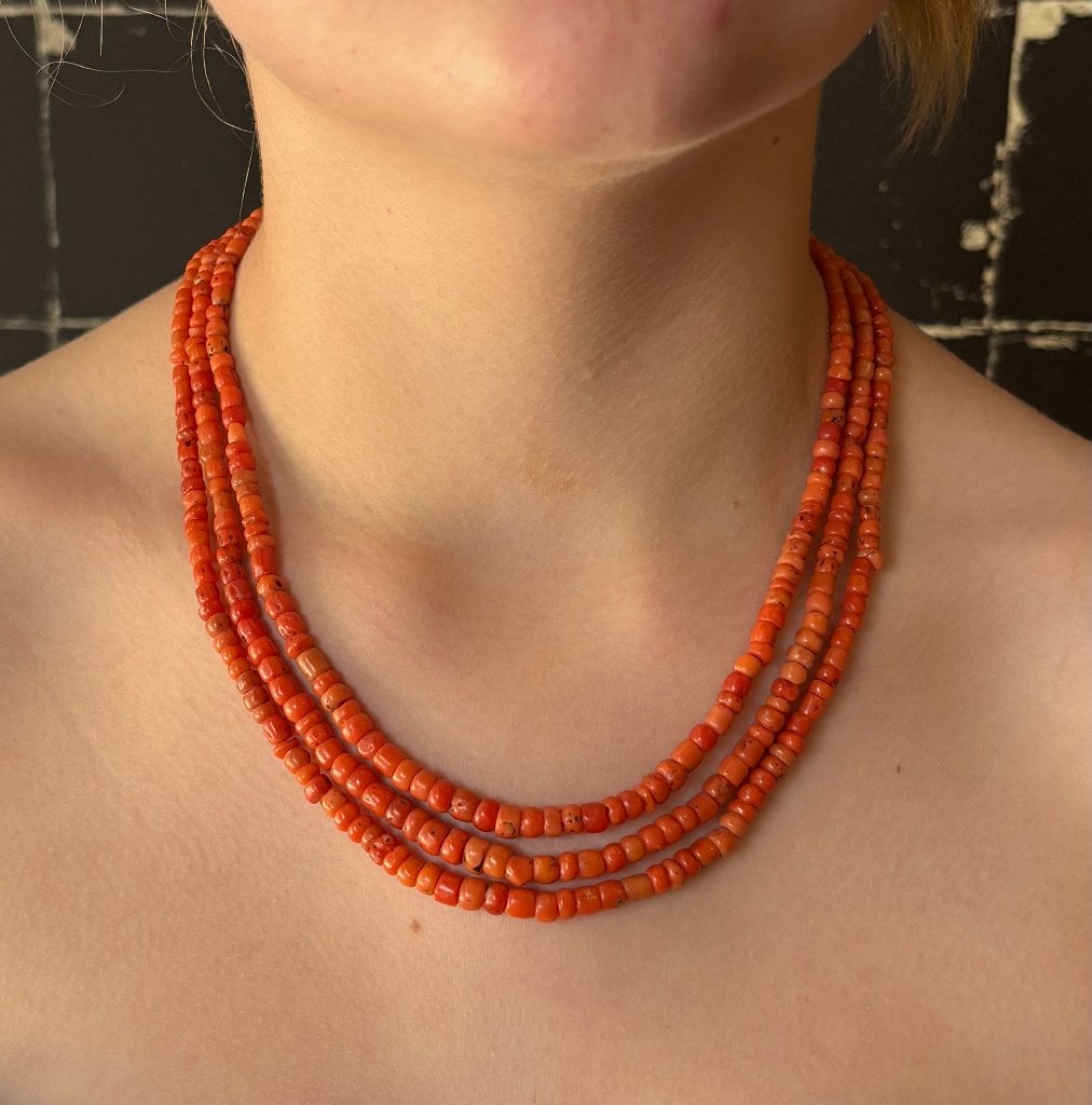 Bloedkoraal fraai antieke ketting 14k slot goud dame vintage, Ophalen of Verzenden, Goud, Ketting, Met edelsteen