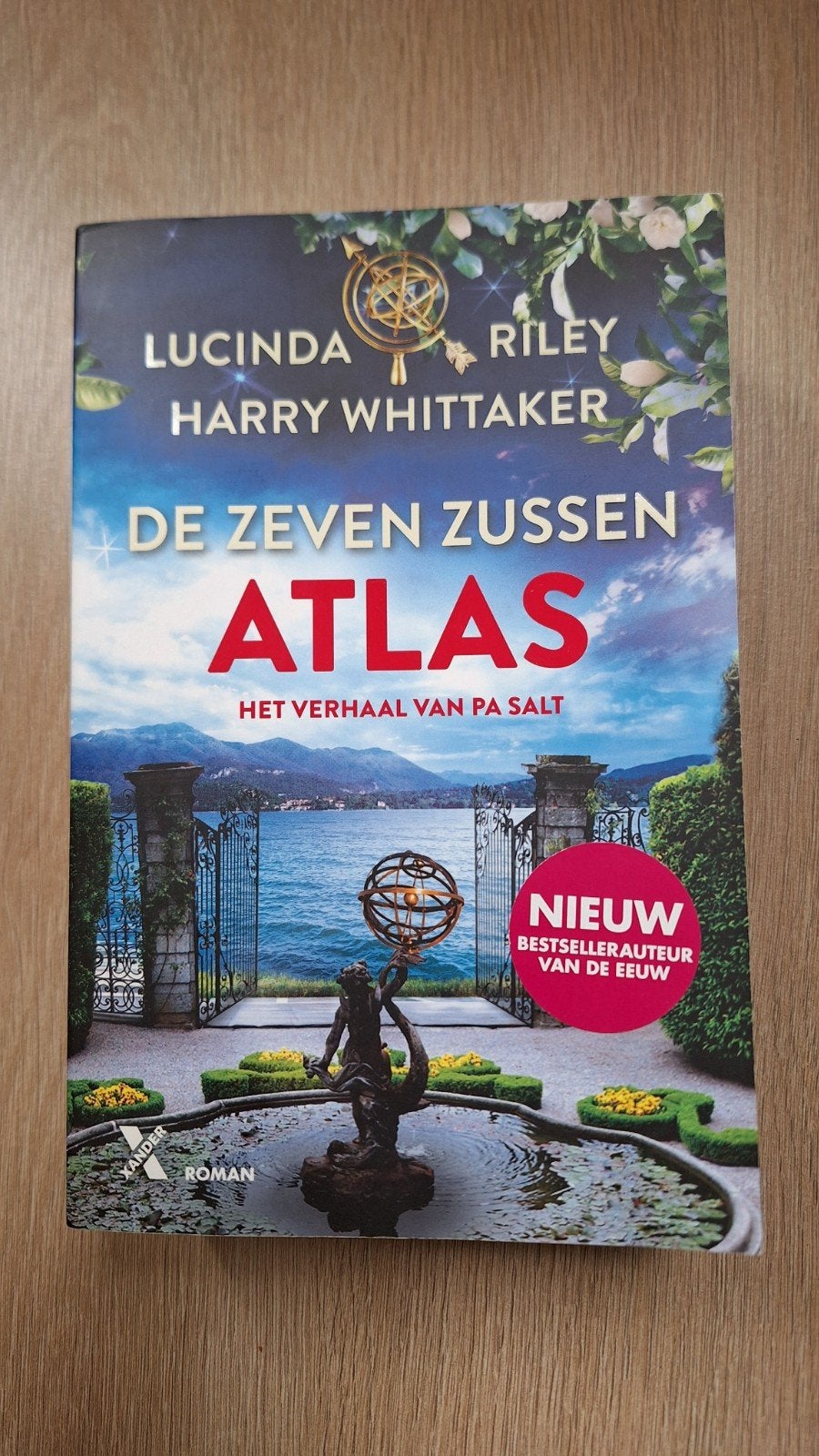 Atlas De Zeven Zussen Lucinda Riley, Boeken, Ophalen of Verzenden, Zo goed als nieuw, Harry Whittaker; Lucinda Riley