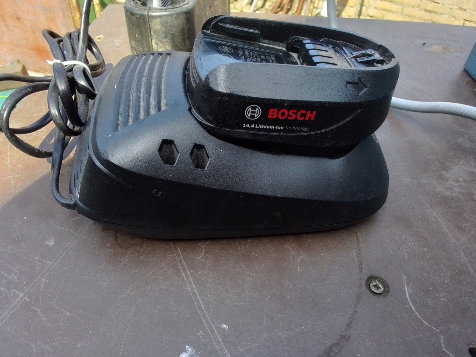 Batterij + Oplader met 14.4V Li-Ion Accu, Ophalen of Verzenden, Gebruikt, Minder dan 400 watt, Boor- en Schroefmachine