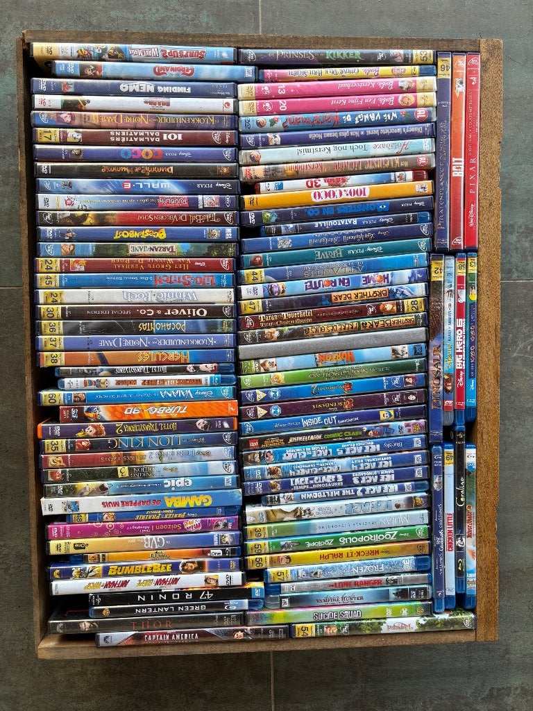 Grote partij Disney/ kinder DVDs, Ophalen, Animatie, Alle leeftijden, Zo goed als nieuw