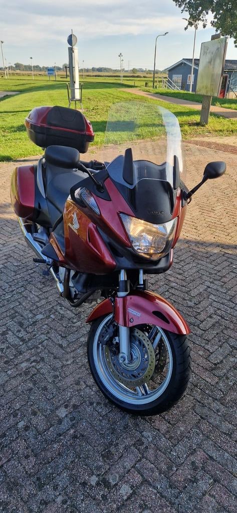Te koop Honda Deauville (NT 700 VA), Motoren, Motoren | Honda, 700 cc, 2 cilinders, Cardan-aandrijving, Particulier