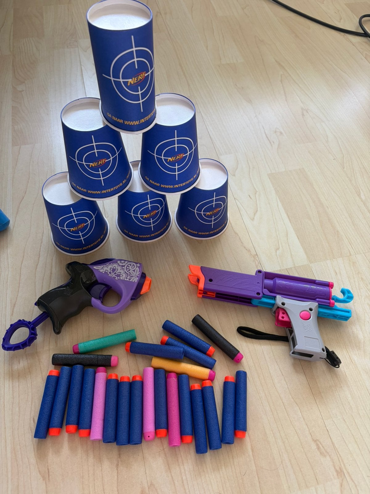 Nerf gun 2stuks + accessoires, Ophalen, Zo goed als nieuw