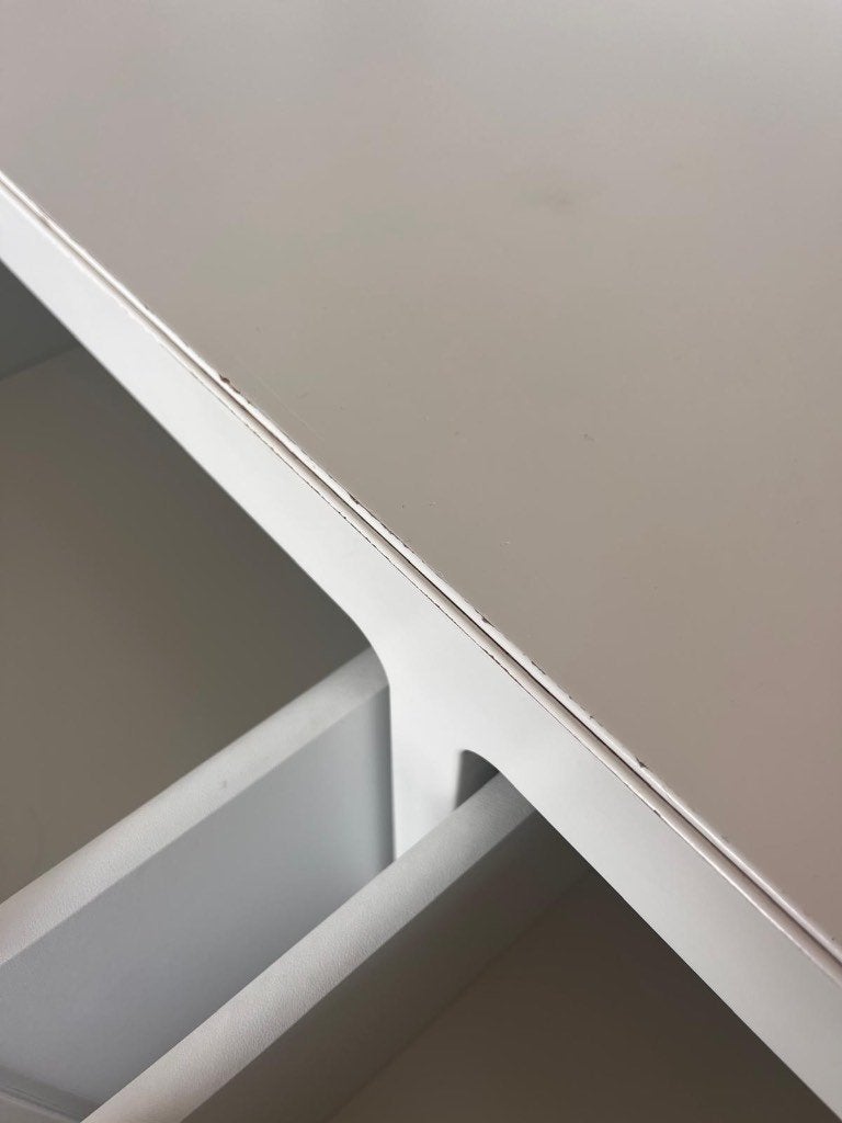 Foto 5 van Leander Classic Commode Wit met Grijze Vilten Handvaten